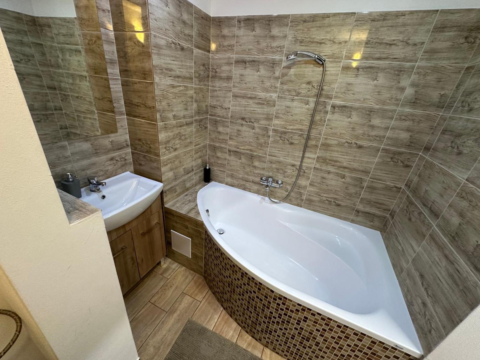Apartman Bb-Centrum1 Банська Бистриця Екстер'єр фото