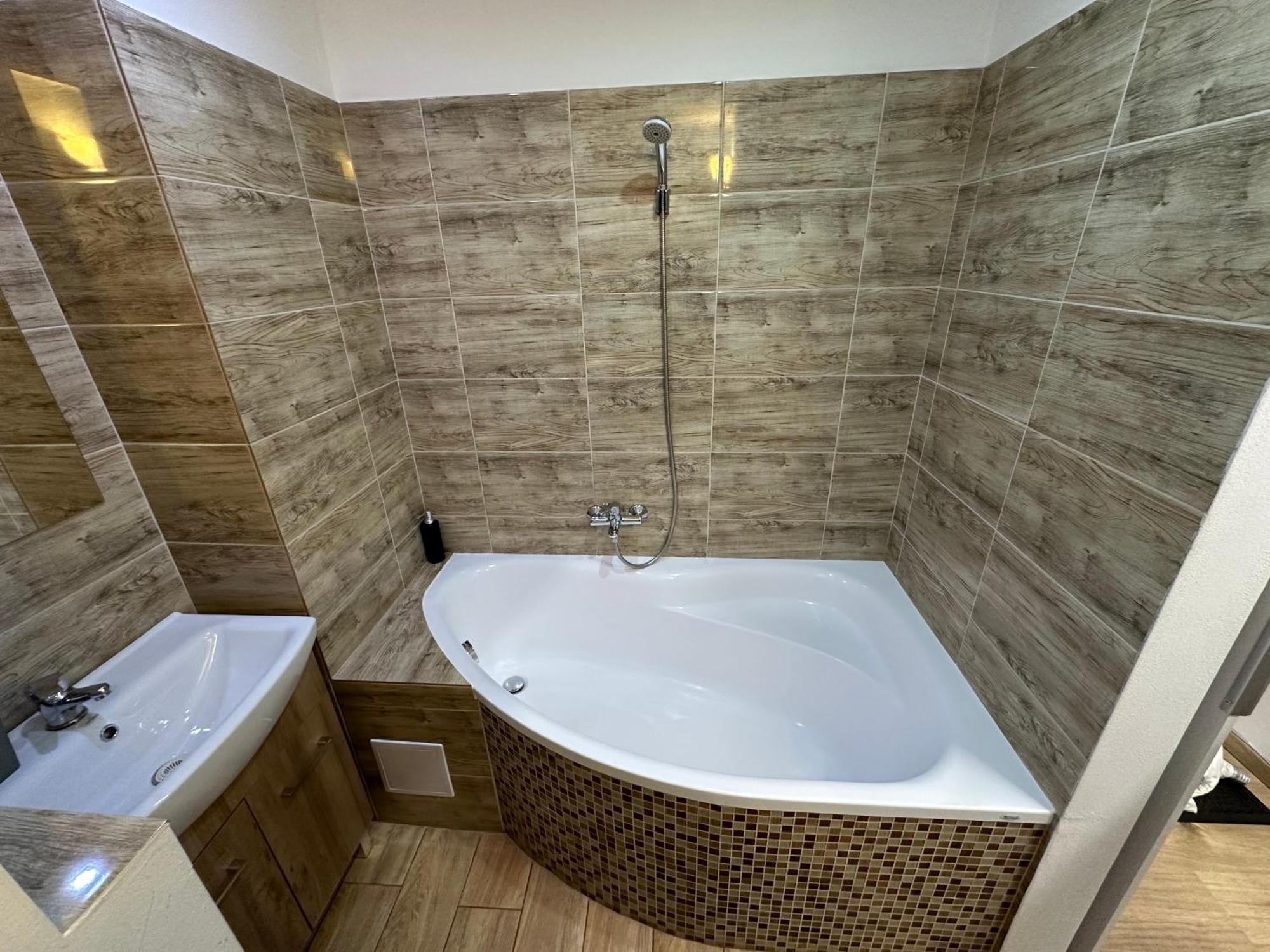 Apartman Bb-Centrum1 Банська Бистриця Екстер'єр фото